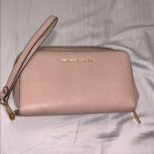Michael kors wallet brand new